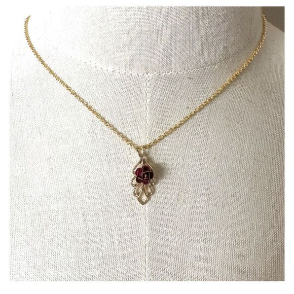 Gold tone vintage rose pendant necklace Jewelry - Gold tone vintage rose pendant necklace